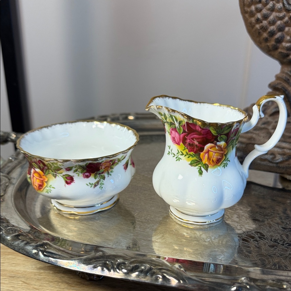 Royal Albert Old Country Roses creamer and open sugar bowl set Chips
